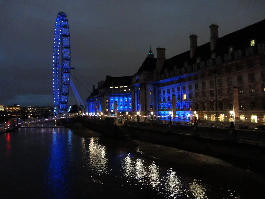London Marriott Hotel County Hall beside Westminster Bridge