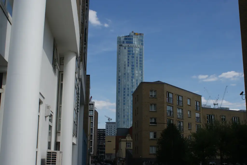 Novotel London Canary Wharf viewed from Cuba Street
